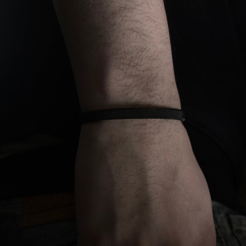 Essential Mesh Cuff