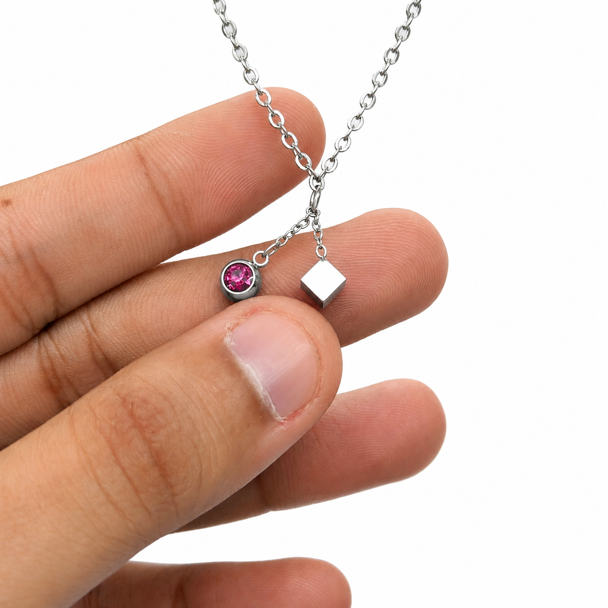 Box Burgundy Necklace ￼